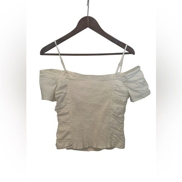 New Women’s ASTR the Label White Ruched Crop Top, size Medium - Picture 3 of 8
